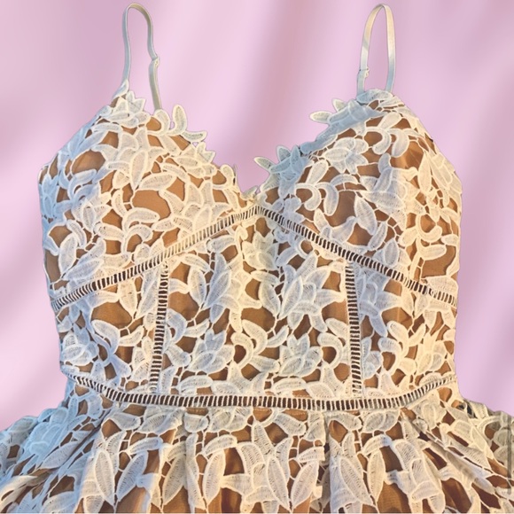 Lace Bridal Dress 💕 - Picture 2 of 3